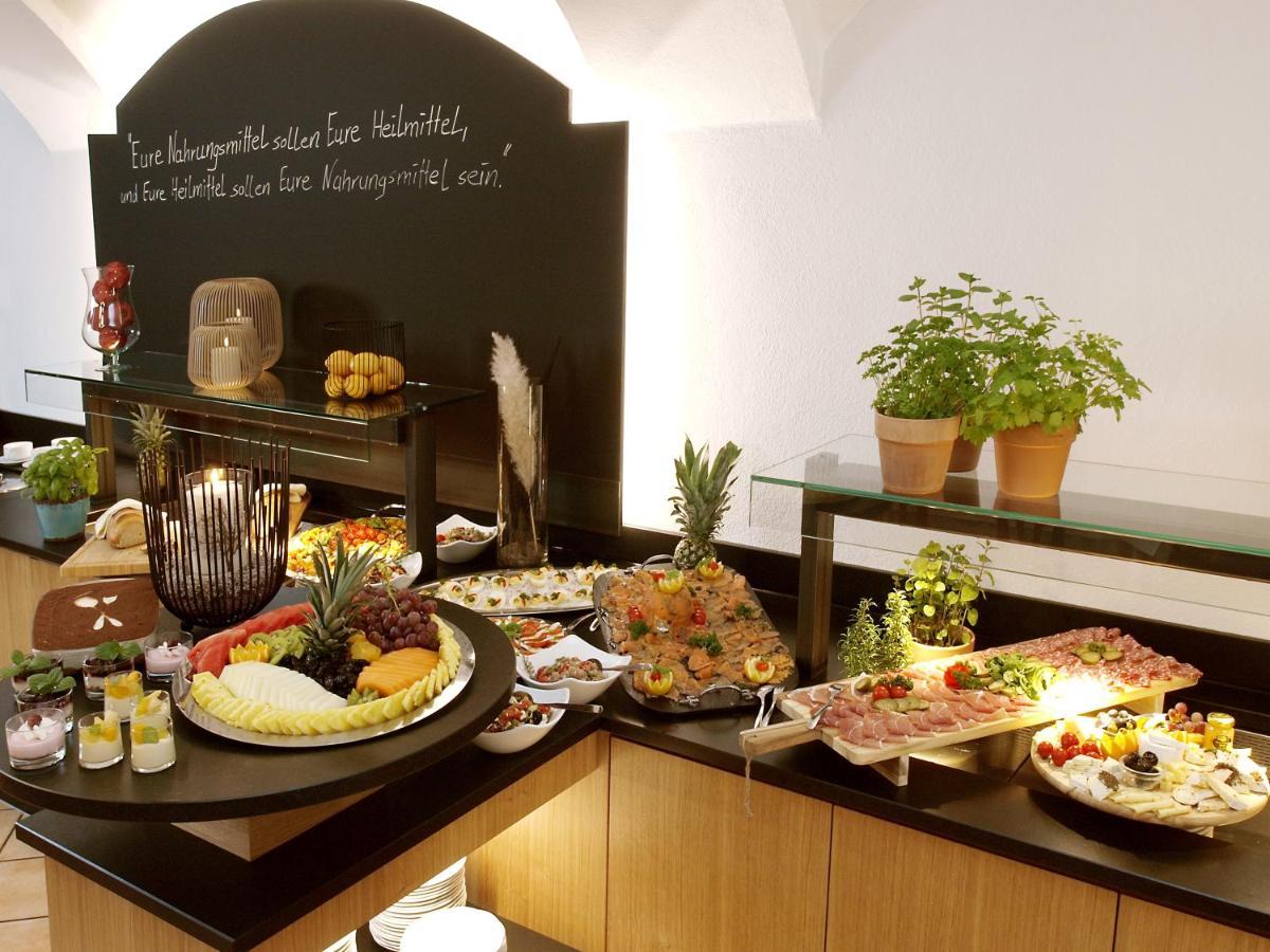 Hotel Restaurant Zum Goldenen Anker Mit Hallenbad & Wellnessbereich Windorf  Экстерьер фото