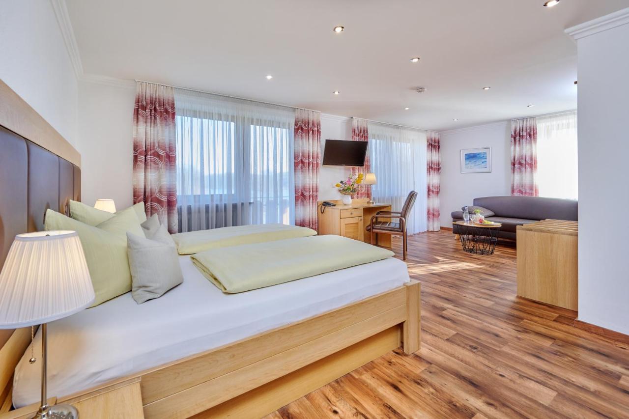 Hotel Restaurant Zum Goldenen Anker Mit Hallenbad & Wellnessbereich Windorf  Экстерьер фото