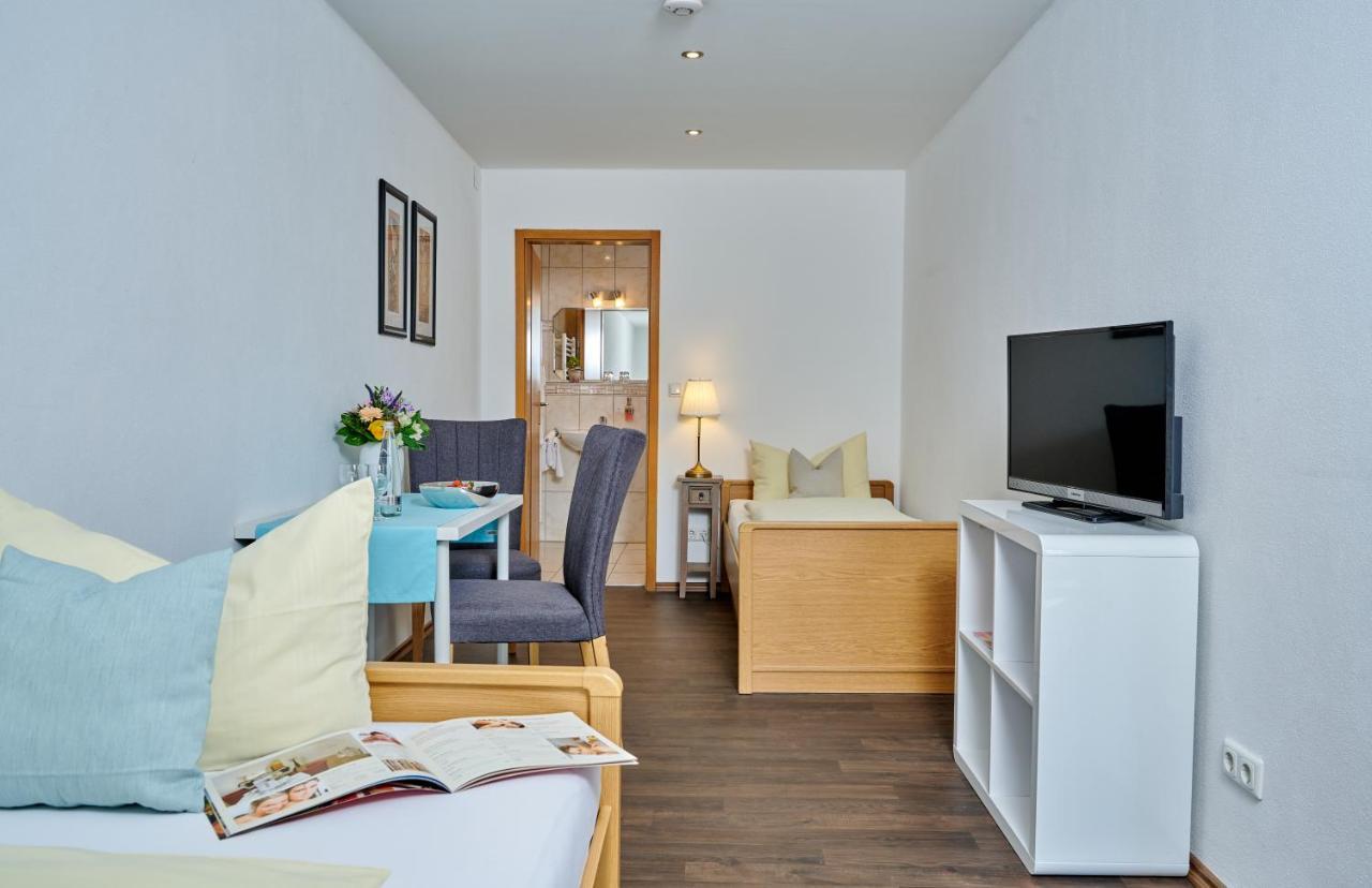 Hotel Restaurant Zum Goldenen Anker Mit Hallenbad & Wellnessbereich Windorf  Экстерьер фото