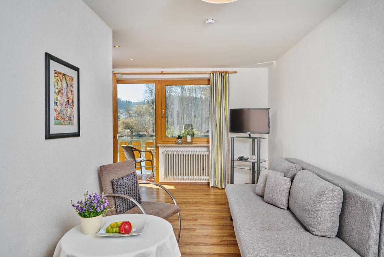 Hotel Restaurant Zum Goldenen Anker Mit Hallenbad & Wellnessbereich Windorf  Экстерьер фото